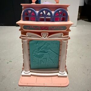 vintage 2001 Fisher-Price Sweet Streets Candy Shop & Dance Studio